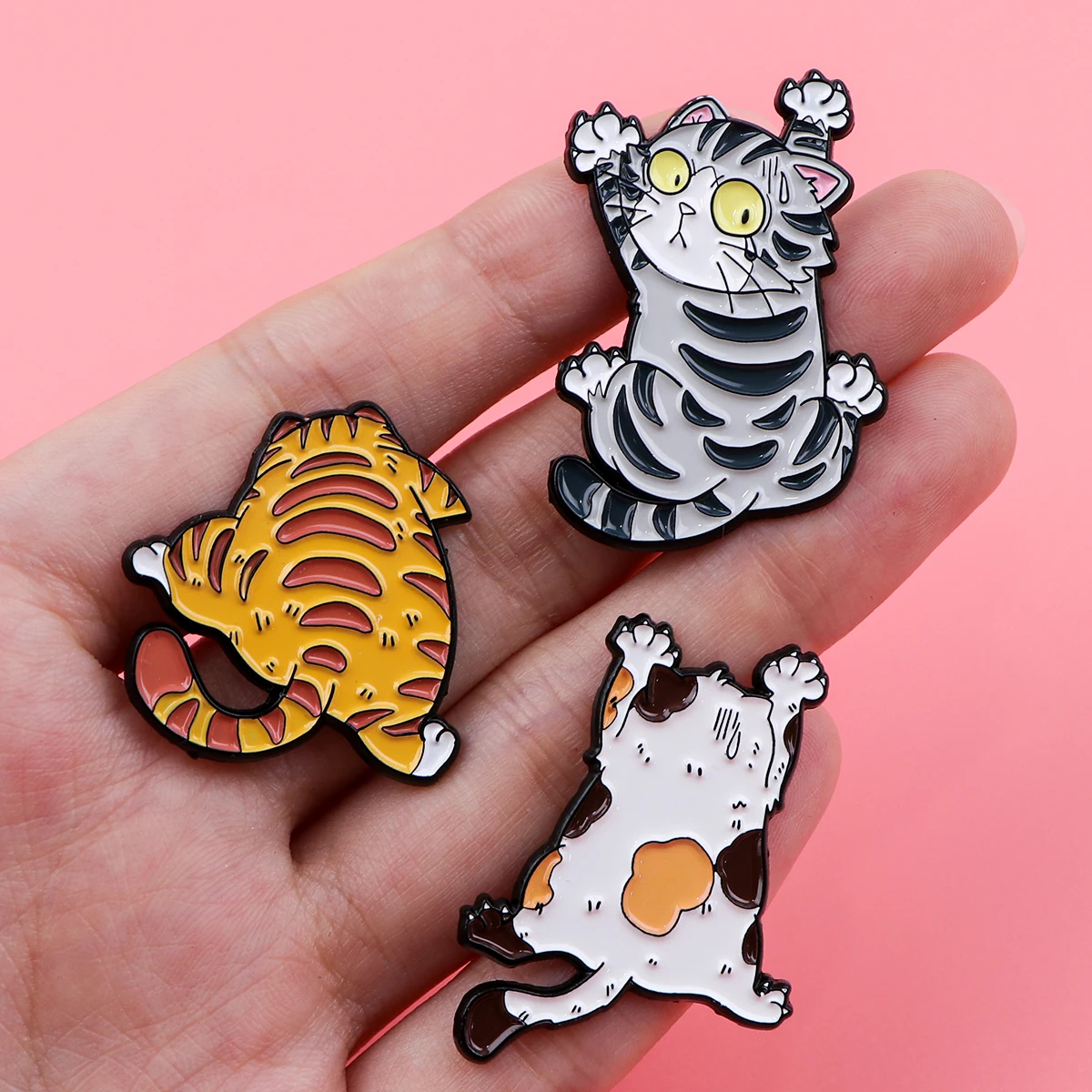 Cute Cat Enamel Pin Kawaii Animal Brooch Pines Lapel Pins Badge on Backpack Clothing Accessories Fashion Jewelry Christmas Gifts