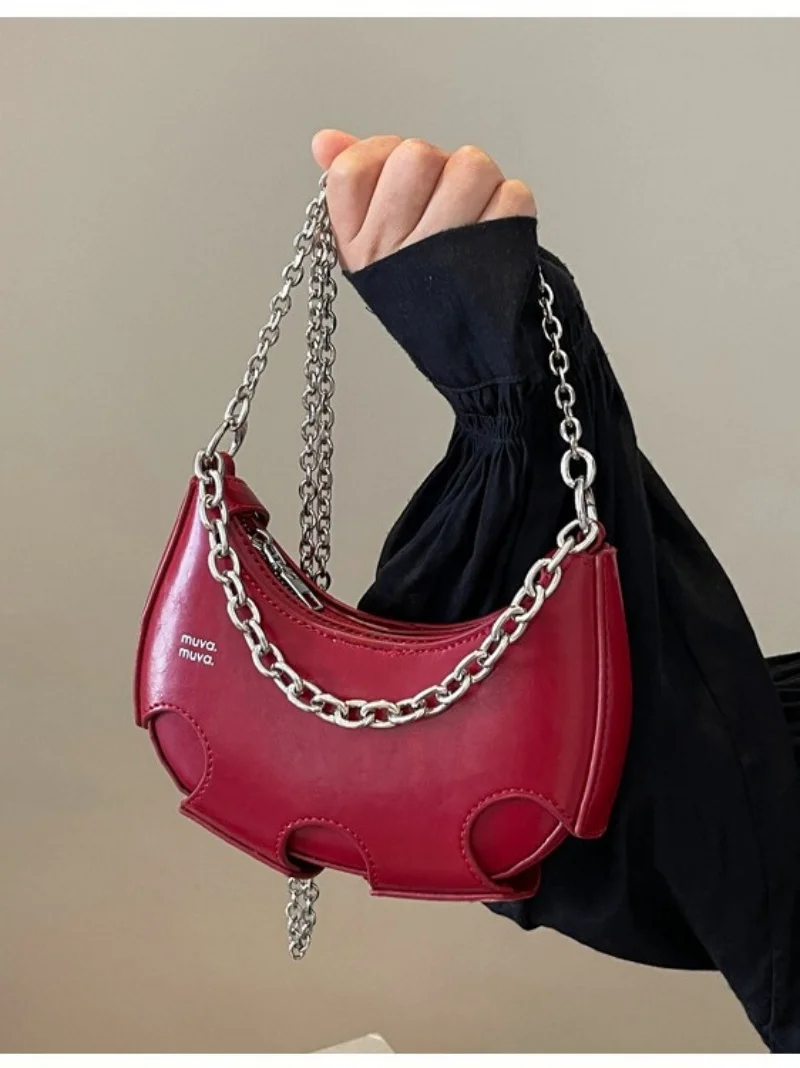 حقيبة يد جديدة على شكل هلال مع ملمس فضي عالي الجودة، وحقيبة قرن متخصصة، وحقيبة كتف فاخرة خفيفة عبر الجسم