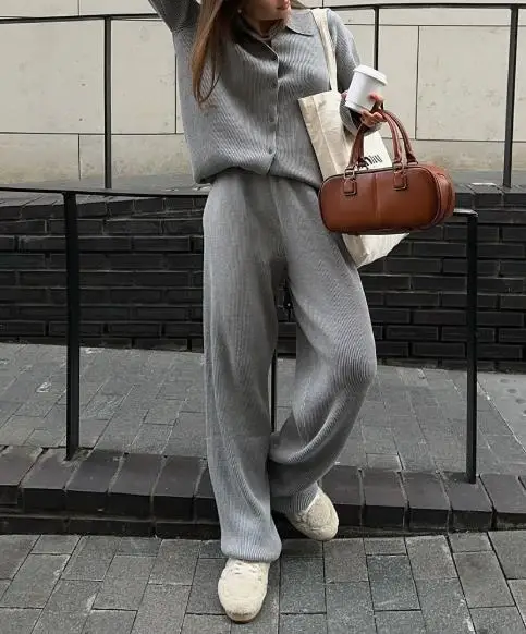 

Осенне-зимний повседневный и уникальный вязаный комплект из двух предметов с воротником и длинными рукавами, свободный стильный свитер в полоску для пригородных поездок