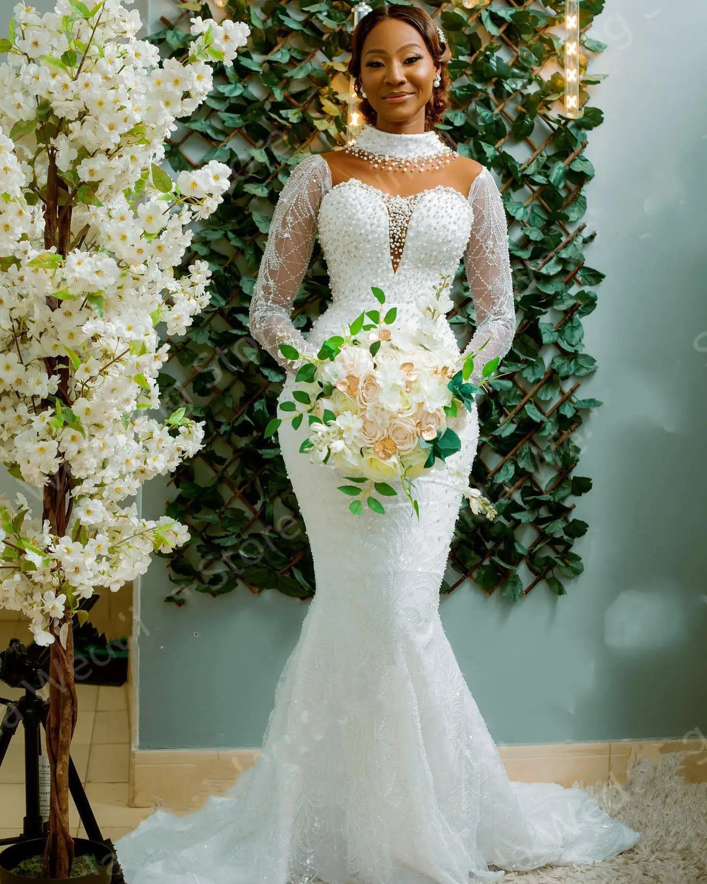 Customized  Heavy Pearls Beading Mermaid Wedding Dresses With Detachable Train Lace Appliques Beaded Full Sleeves Bridal Gown