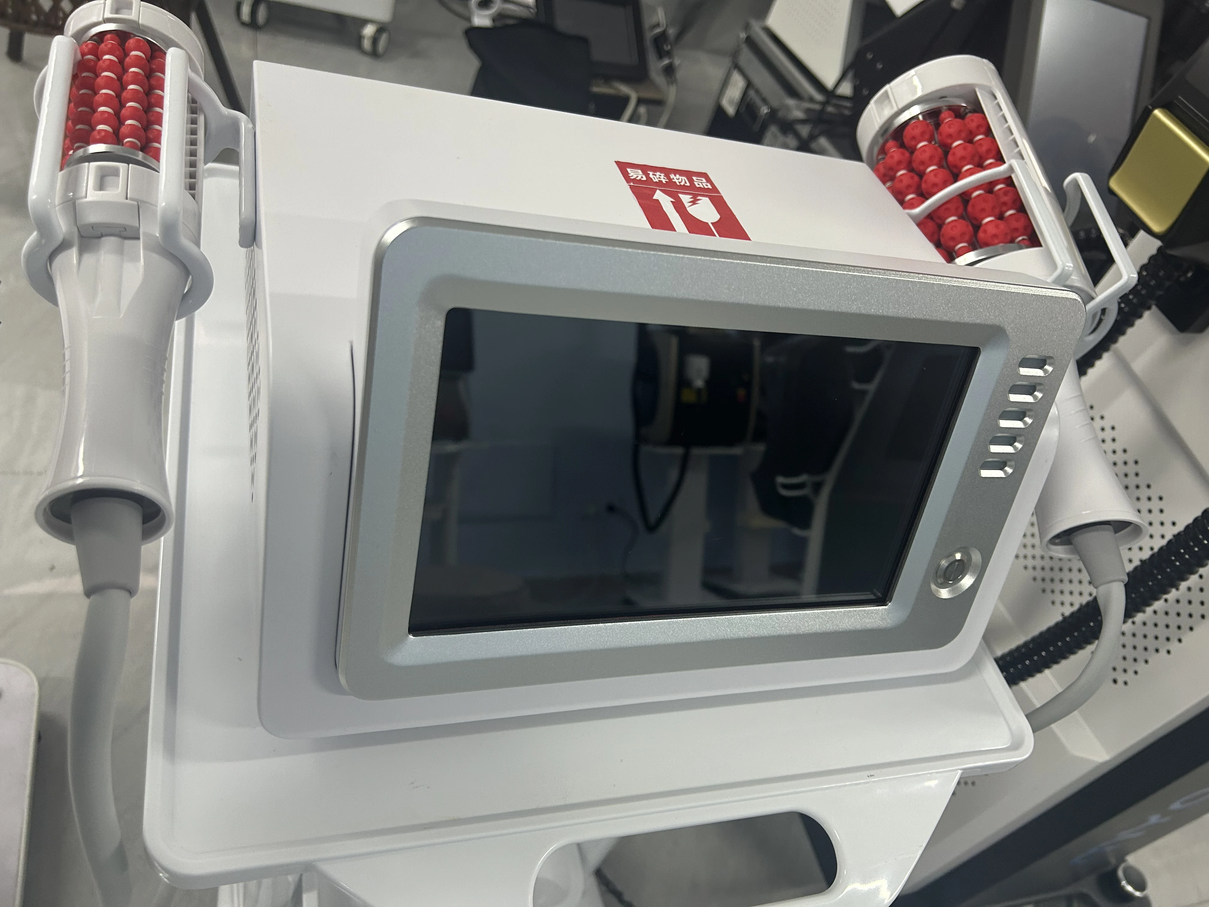 

360° Inner Ball Roller Vacuum Body Contouring Machine Lymphatic Drainage Slimming Fat Removal Device