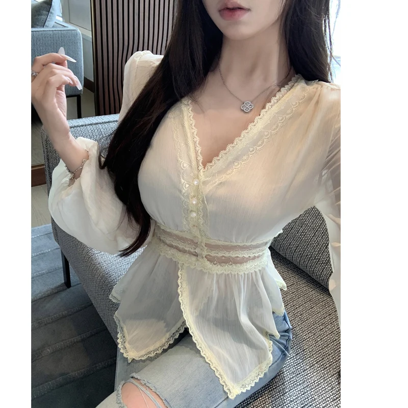 

Spring Summer Women Shirt Puff Sleeve V Neck Pullovers Blouse Retro Patchwork Lace Tops