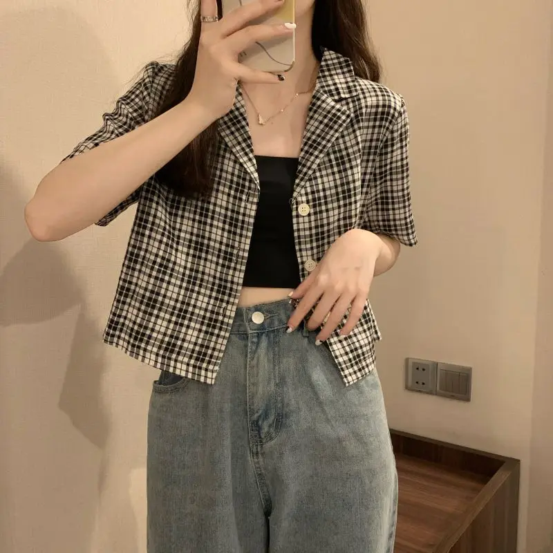 Summer New Loose Casual Plaid V-collar Short Sleeved Shirt Retro Hong Kong Style Elegant and Fashionable Slimming Women\'s Top