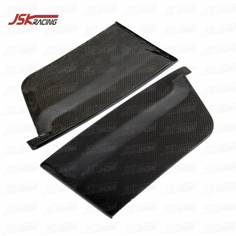 

Накладки на внешние стойки из сухого карбона для 488 Spider (плетение полотняным узором), 2015-2018 гг.