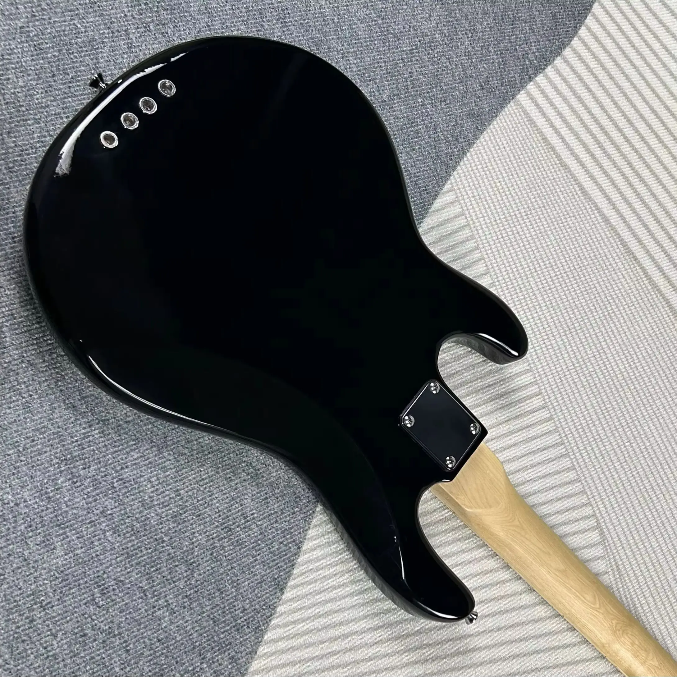 Black Bass Electric Guitar Maple Fretboard Basswood Body 4 Strings