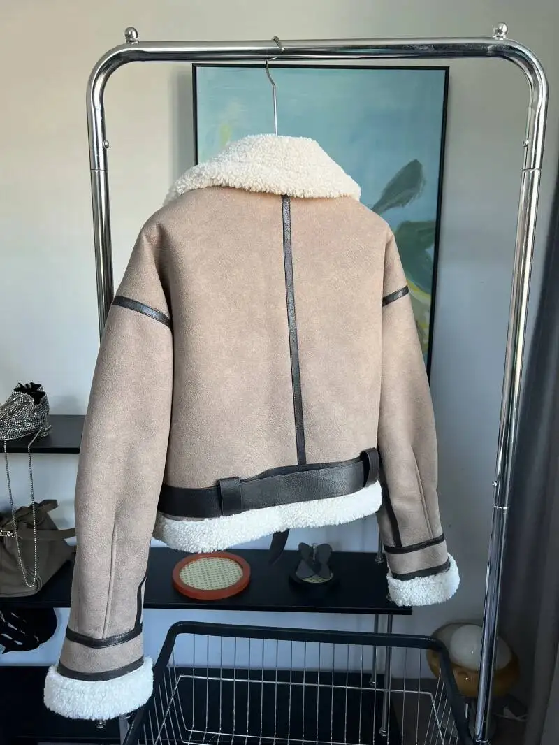 2025 New Synthetic Sheepskin Women's Coat Thickened Thermal Bomber Jacket Y2K Lapel Vintage Winter Fashion