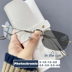Fashionable Smart Photochromic Sunglasses Vintage Women Ladies Myopia Eyewear Trend New Color Changing Outdoor UV Eye Protection