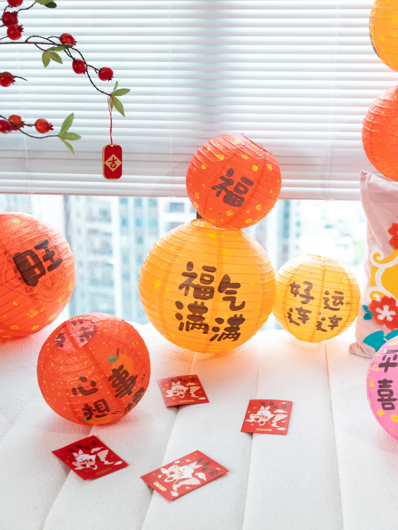 20cm Round Chinese Paper Lanterns Colorful Paper Lanterns for Home Wedding Party Decor Spring Festival New Year Decorations