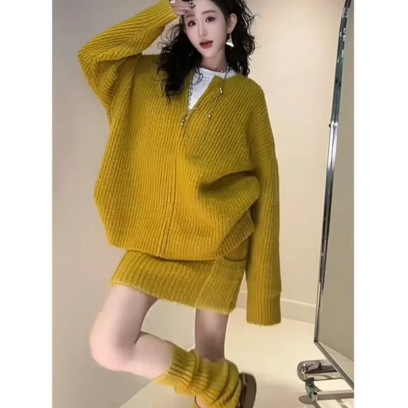 

Корейская мода, минималистичный женский осенне-зимний свитер, куртка, новая вязаная полуюбка, комплект из трех предметов, модная женская одежда
