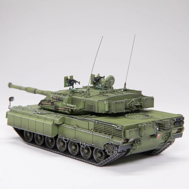 Tanque de batalla principal de Ariete italiano, escala 1:72, C1 PSO, simulación de tanque con orugas de resina, modelo de exhibición estática, regalo coleccionable, recuerdo
