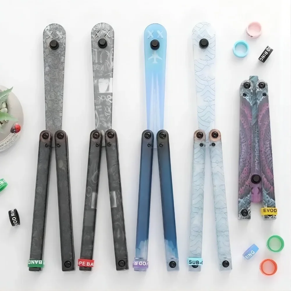 Treningowy nóż motylkowy POM Tworzywo sztuczne Balisong Flipper Trainer Cięcie CNC Bez krawędzi Bezpieczne na zewnątrz