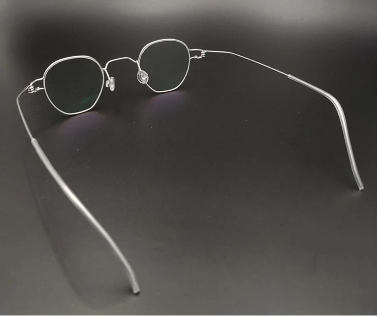 Handgefertigter Schraubenloser Ultraleichter Metall-Polygonaler Brillenrahmen für Herren Retro-Brillen Damen-Brillengestell – Detail 6