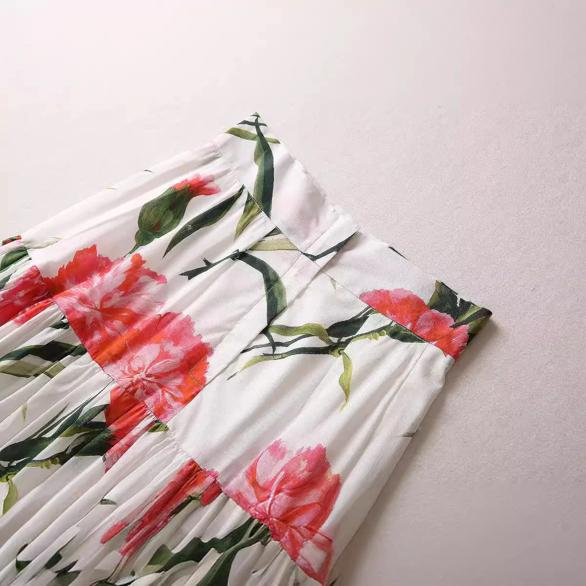 おしゃれなコットンプリントマキシスカート ハイウエスト レディース服 クロスボーダー 新スタイル 高品質ワンピース カジュアル ケーキスカート