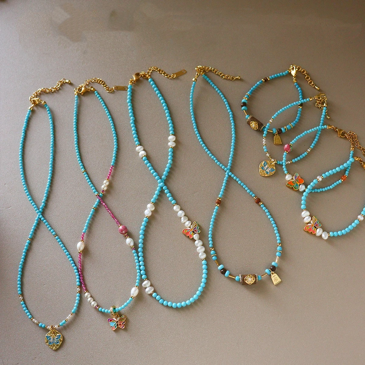 

Retro Temperament Versatile Colorful Oil-dropping Butterfly Turquoise Stone Freshwater Pearl Bead Splice Necklace Clavicle Chain