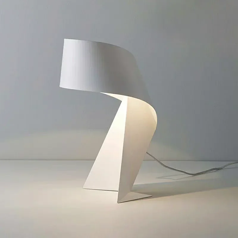 

Minimalist table lamp Black and White Origami Lamp Decorative Light for Living room bedroom bedside light