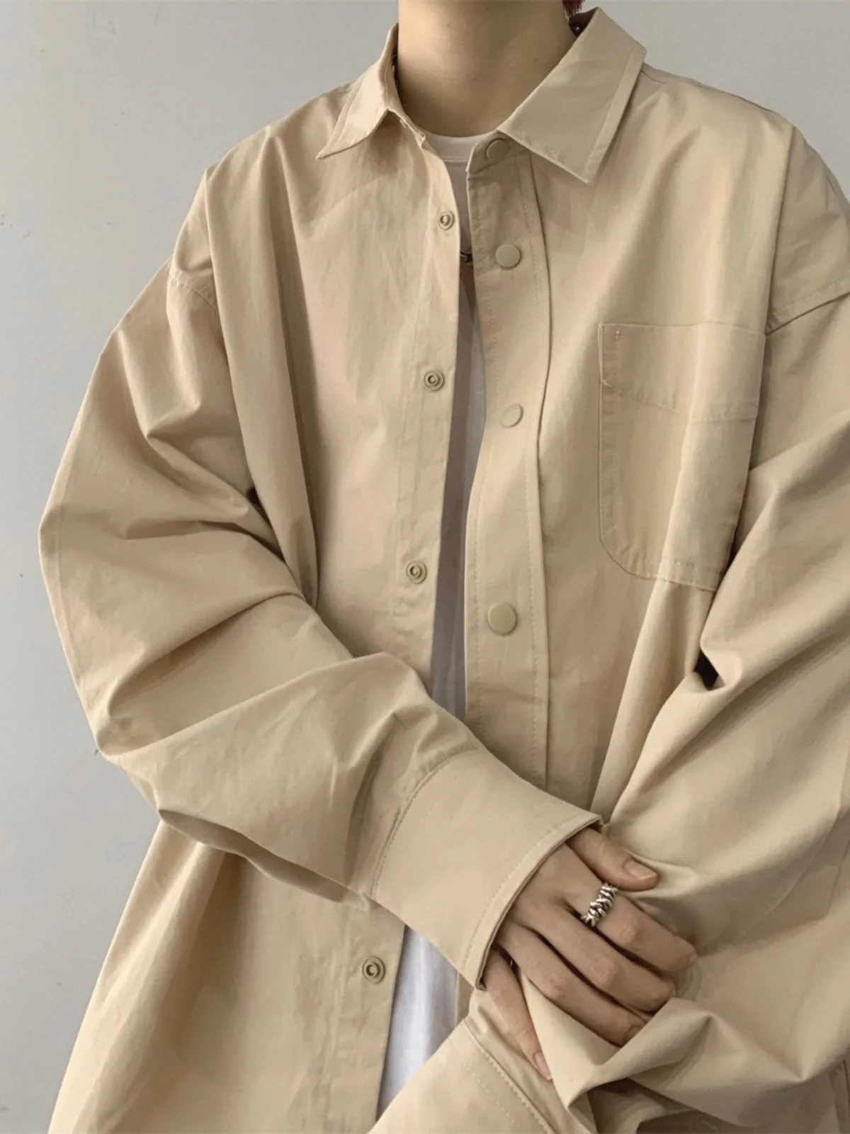 

Мужская рубашка-поло цвета хаки, приталенная, в американском ретро-стиле, свободного кроя, летняя, тонкая, молодежный тренд