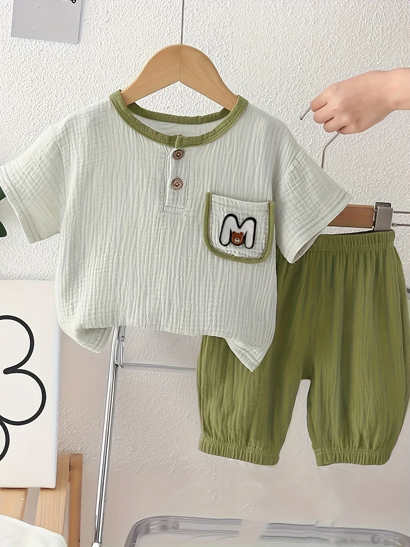 

Летние новые модные и повседневные мужские и женские детские штаны с короткими рукавами M Little Bear Head, комплект из двух предметов для мальчиков и девочек