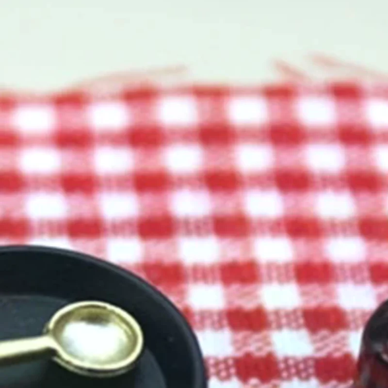 ช้อนจิ๋วสำหรับบ้านตุ๊กตา 1 ชิ้น ขนาด 1:12 ช้อนผสม ช้อนไอศกรีม อุปกรณ์บนโต๊ะอาหาร ของตกแต่งครัว อุปกรณ์บ้านตุ๊กตา ของเล่นเสริมบทบาทสมมติ