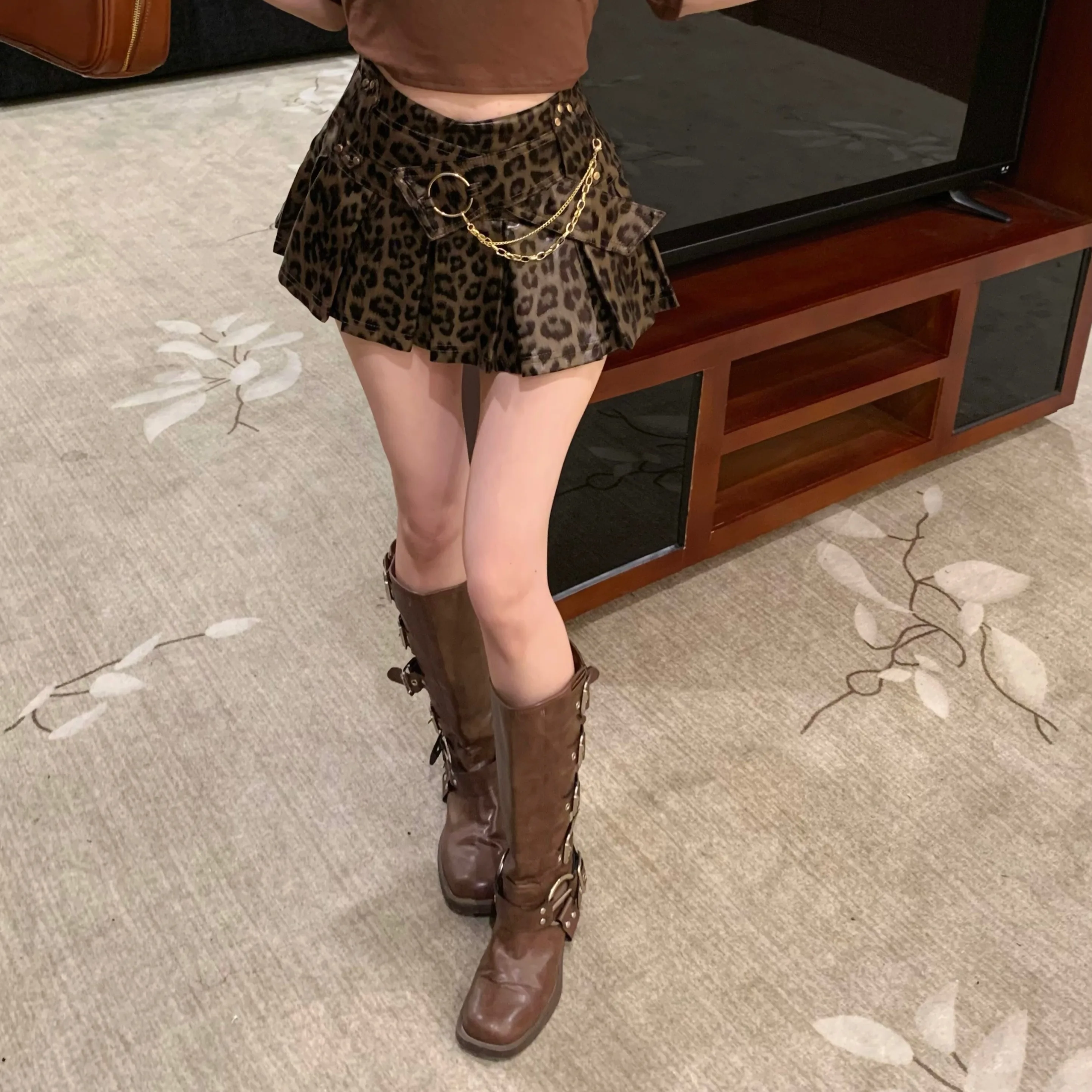 Hohe Taille PU Leder Rock Retro Chic American Sle Plissee Ort Rock für Junge Frauen Herbst Winter Faion Trend