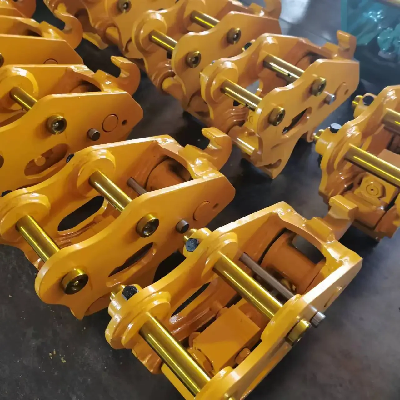 

DHG mini excavator quick hitch 1-4 ton hydraulic multi quick coupler for jcb excavator