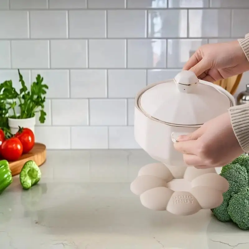 

1Pieces Multi-purpose Pot Mat Heat Resistant Coaster Donuts Shape Silicone Coaster Set Heat Insulation Mat Outdoor Tableware