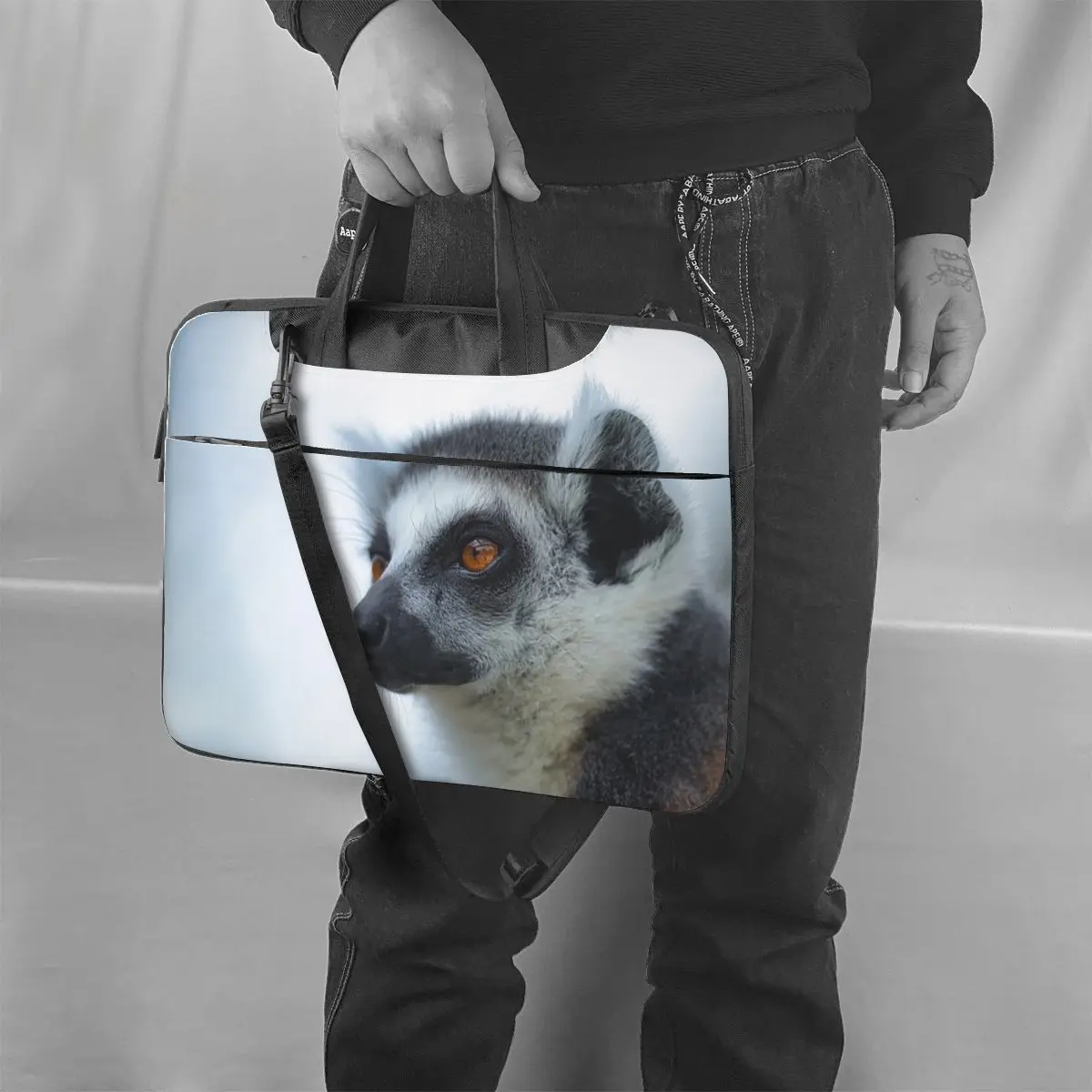 キツネザルのポートレート クローズアップ 野生生物の写真 クロスボディ ラップトップ バッグ ケース コンピューター バッグ 耐久性のある保護ノートブック ポーチ レノボ