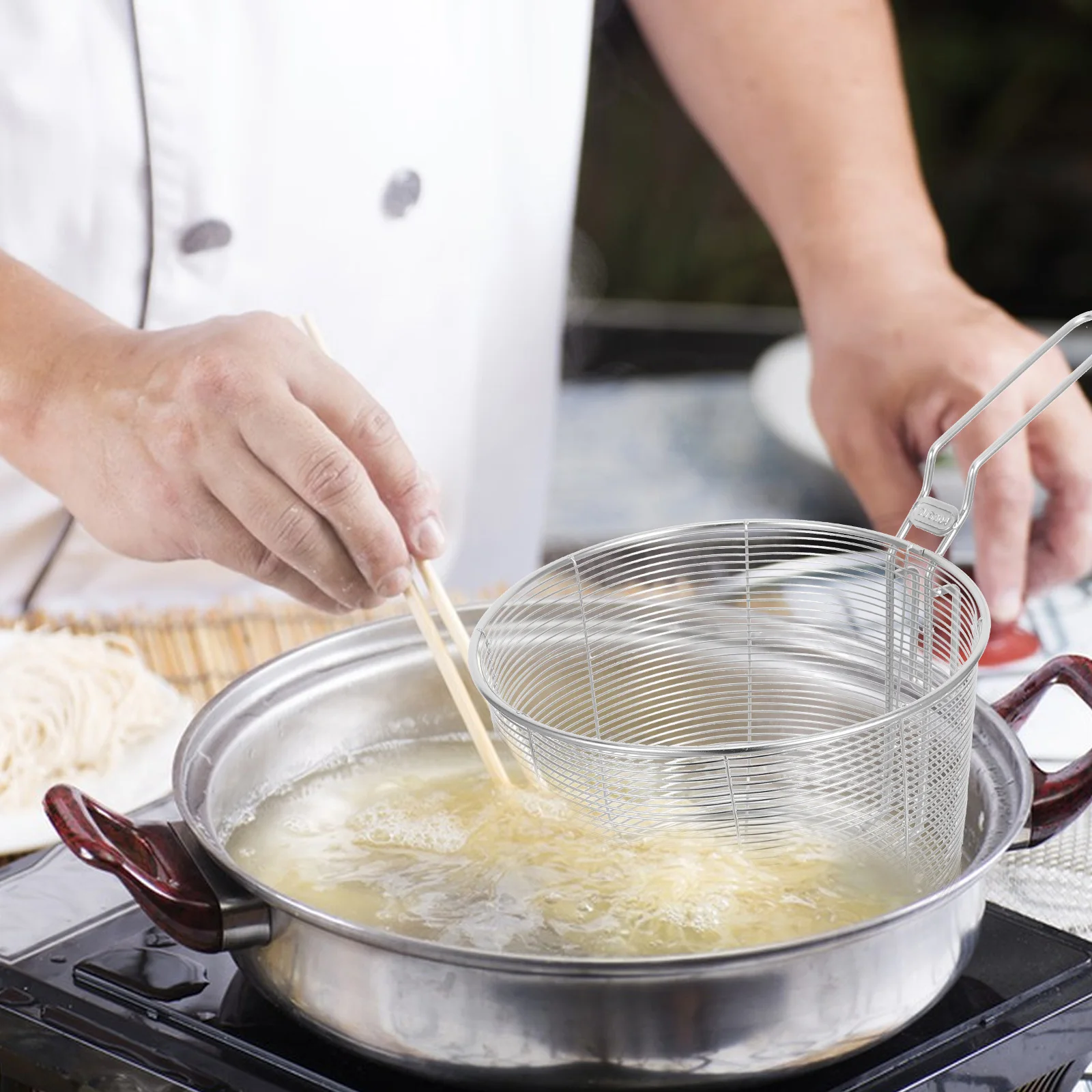 

Mesh Noodle Strainer Stainless Steel Colander Ergonomic Handle Pasta Strainer Spoon Kitchen Food Filter for Household Hot Pot