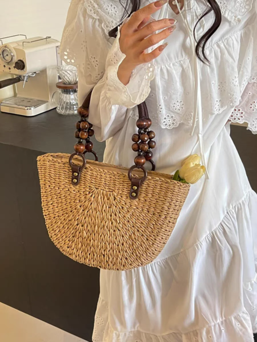 

Niche Designer Luxury Retro Woven Bag Pastoral Style Exquisite And Versatile Handbag Travel Beach Bag Casual And Simple Tote Bag