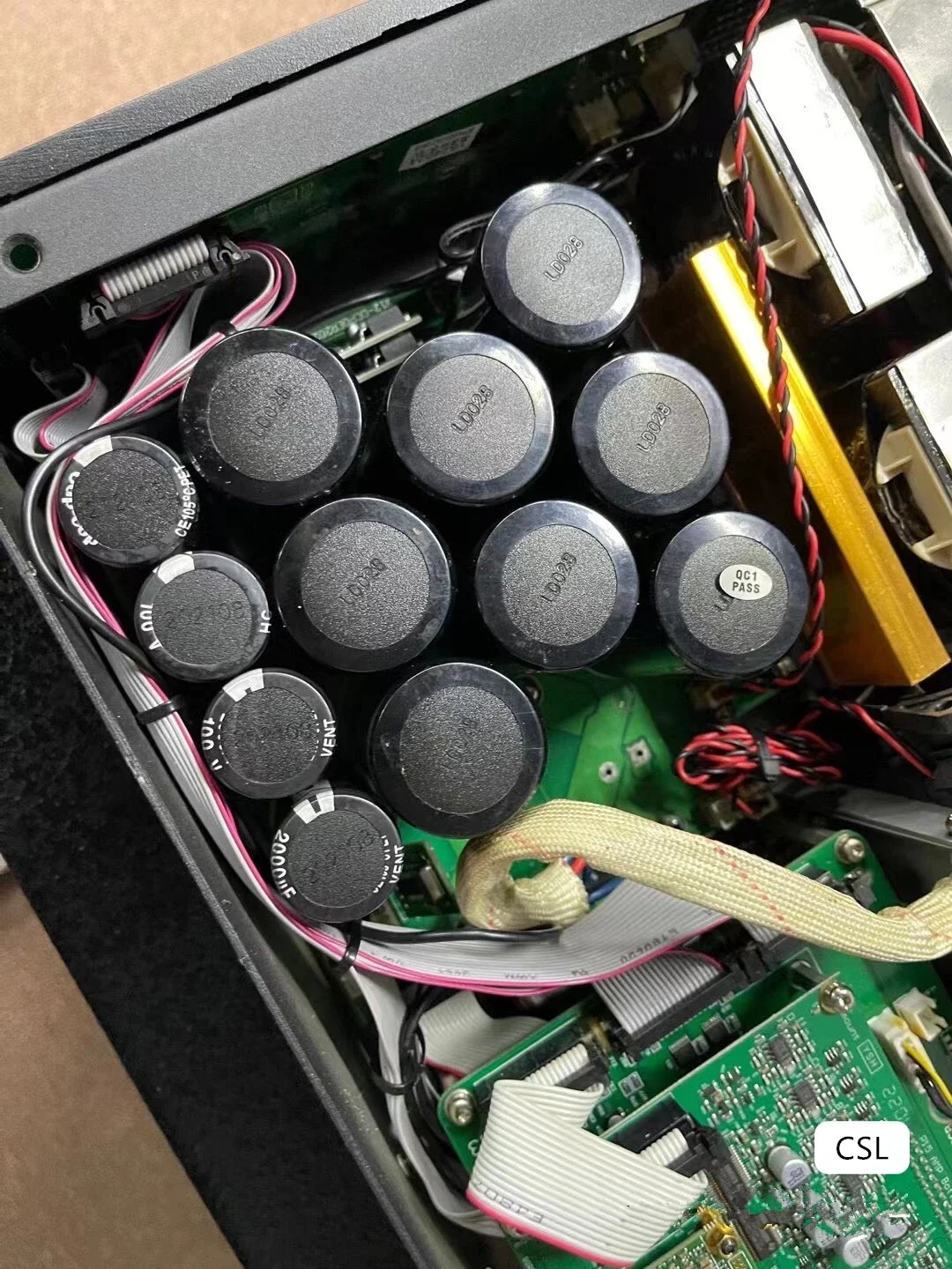 

Усилитель мощности LA12X с 4 каналами, управлением через ПО DSP, 4x2600 Вт/4 Ом, 2026 года выпуска