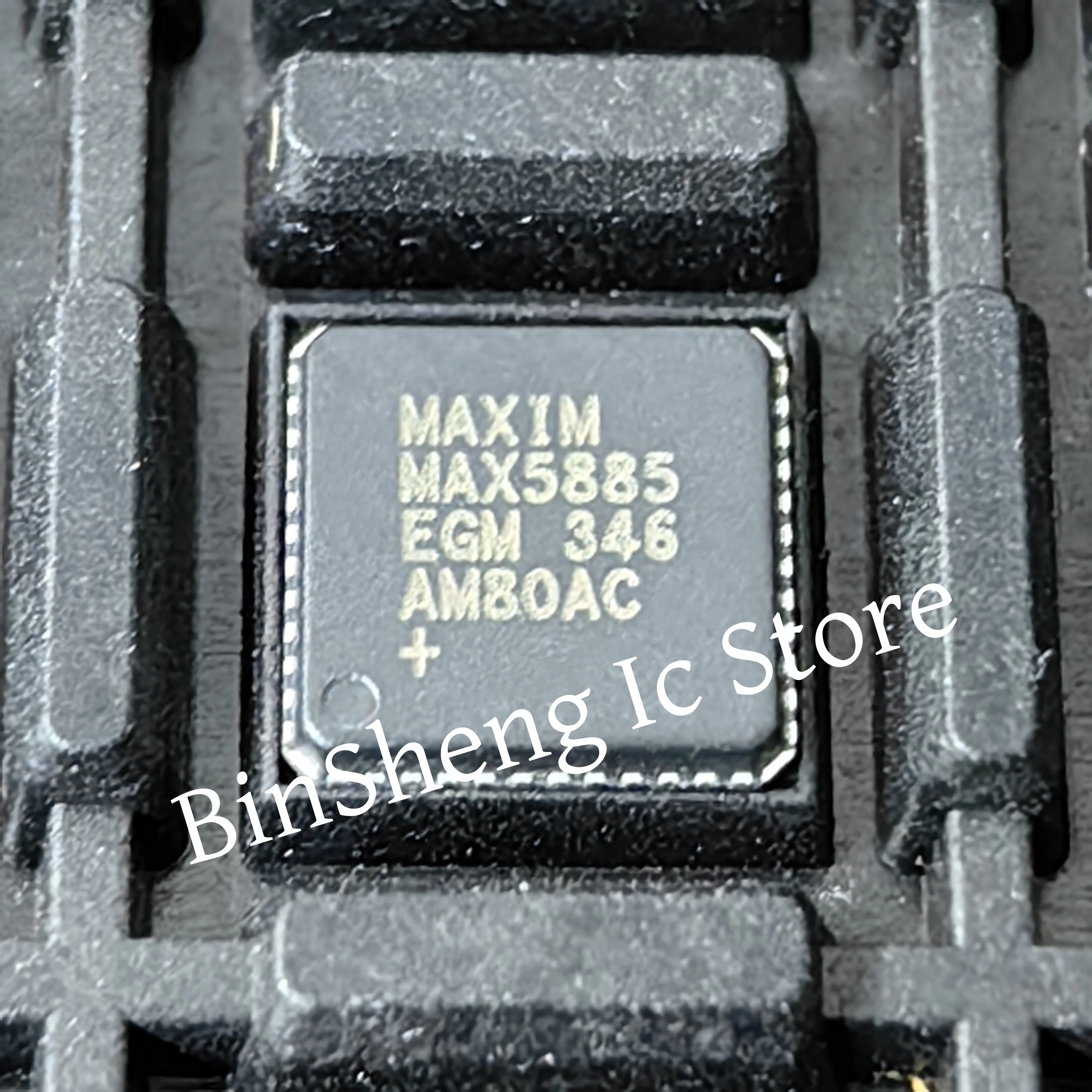 MAX5885 MAX5885EGM QFN