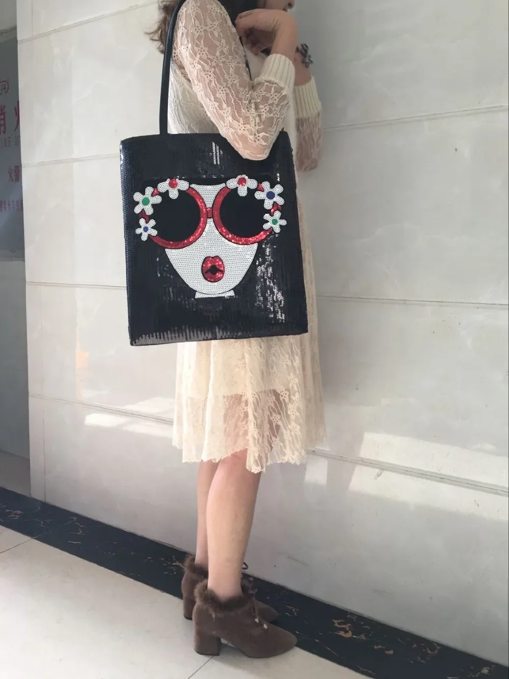 Fashion Shoe Cartoon Beauty Girl Elegant Women Sequins Leather Shoulder Handbag for Female Casual Shopping Totes Purse