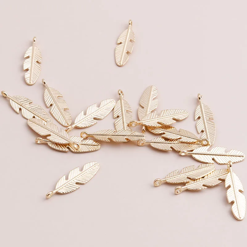 Leslie 20 Stück 27 x 7 mm goldfarbene Blatt-Anhänger, Feder-Charms für DIY-Armbänder, Halsketten, handgefertigten Schmuck, Zubehör – Detail 3