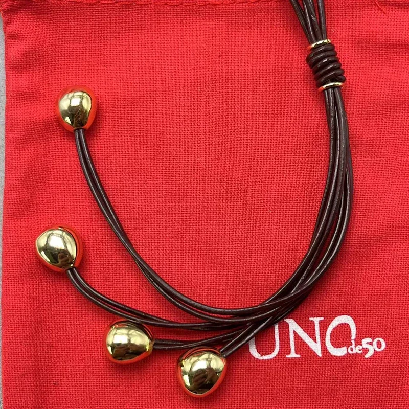 2023 UNOde50 New Product Hot Selling in Europe and America High Quality Leather Rope Necklace Women's Romantic Jewelry Gift Bag