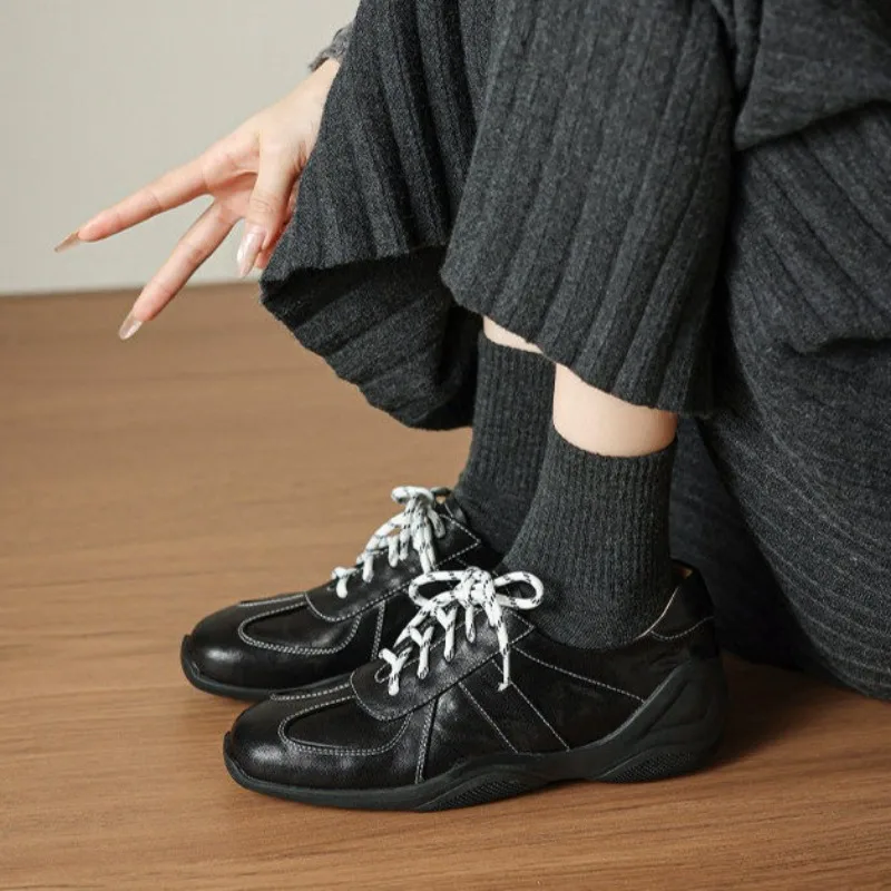 

New Women's Shoes Fashion Retro Moral Training Shoes for Woman Exquisite Lace Casual Sneakers Designer Shoes Zapatillas De Mujer