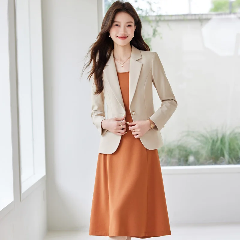 

AIyssa Stylish business wear for women, high quality long sleeve blazer. Elegant, soft and comfortable. 2025 new style