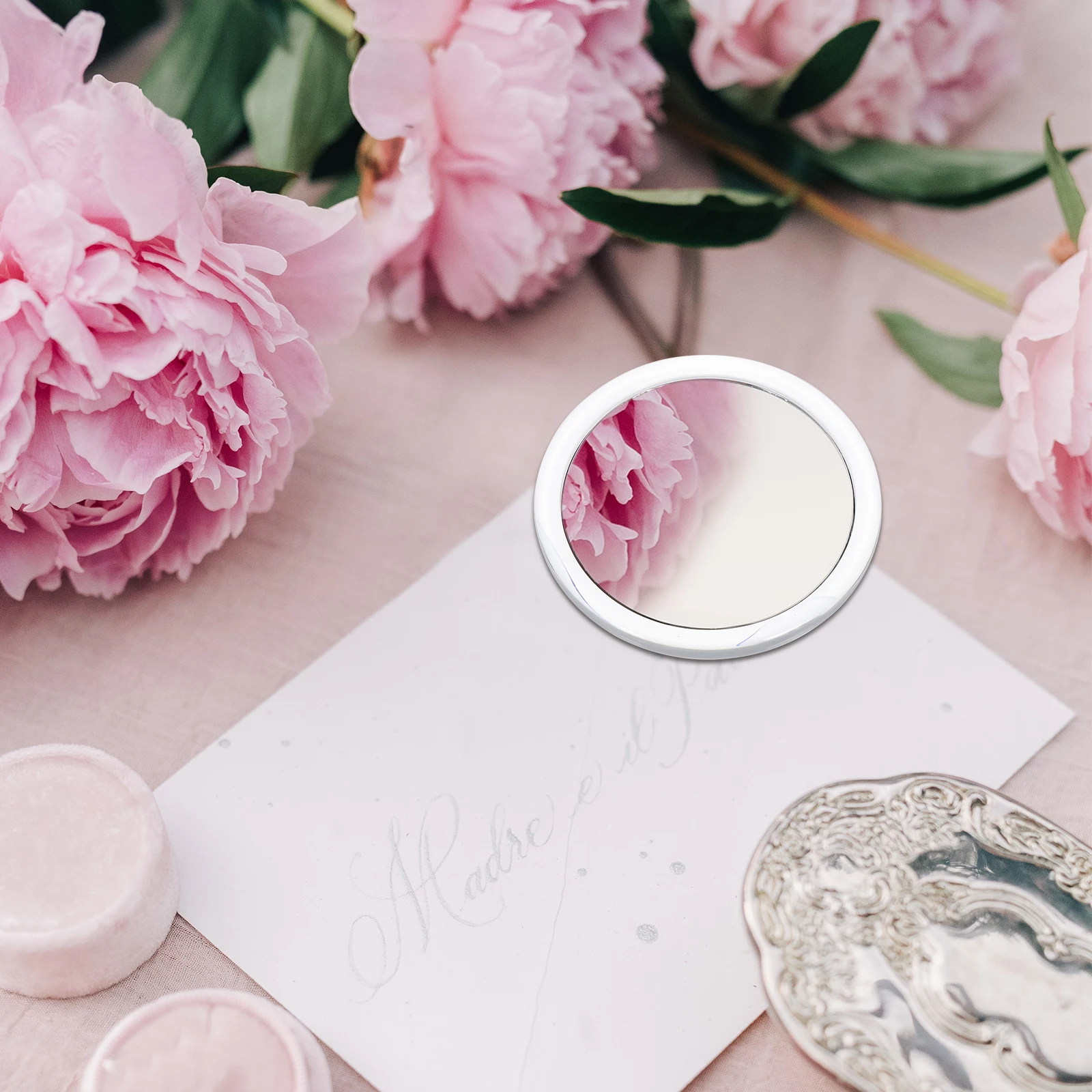 

Round Edge Magnifying Glass Makeup Mirror with Suction Cup Mount Cosmetics