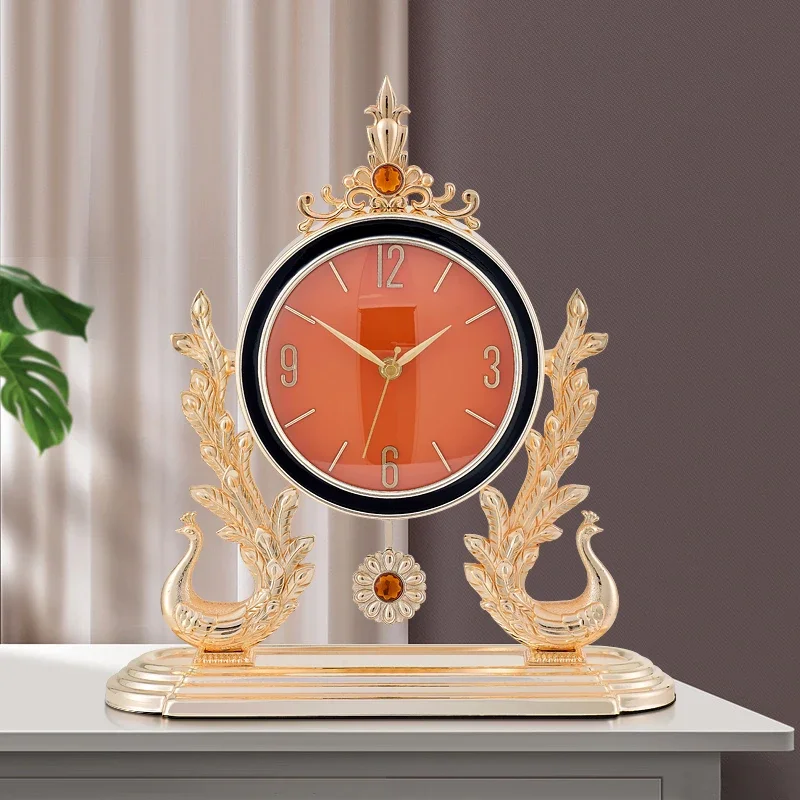 Luxury Metal Desk Clock Living Room Mute Clock Watch Retro Number Desktop Gadgets Nightstand Alarm Clock Table Room Decoration