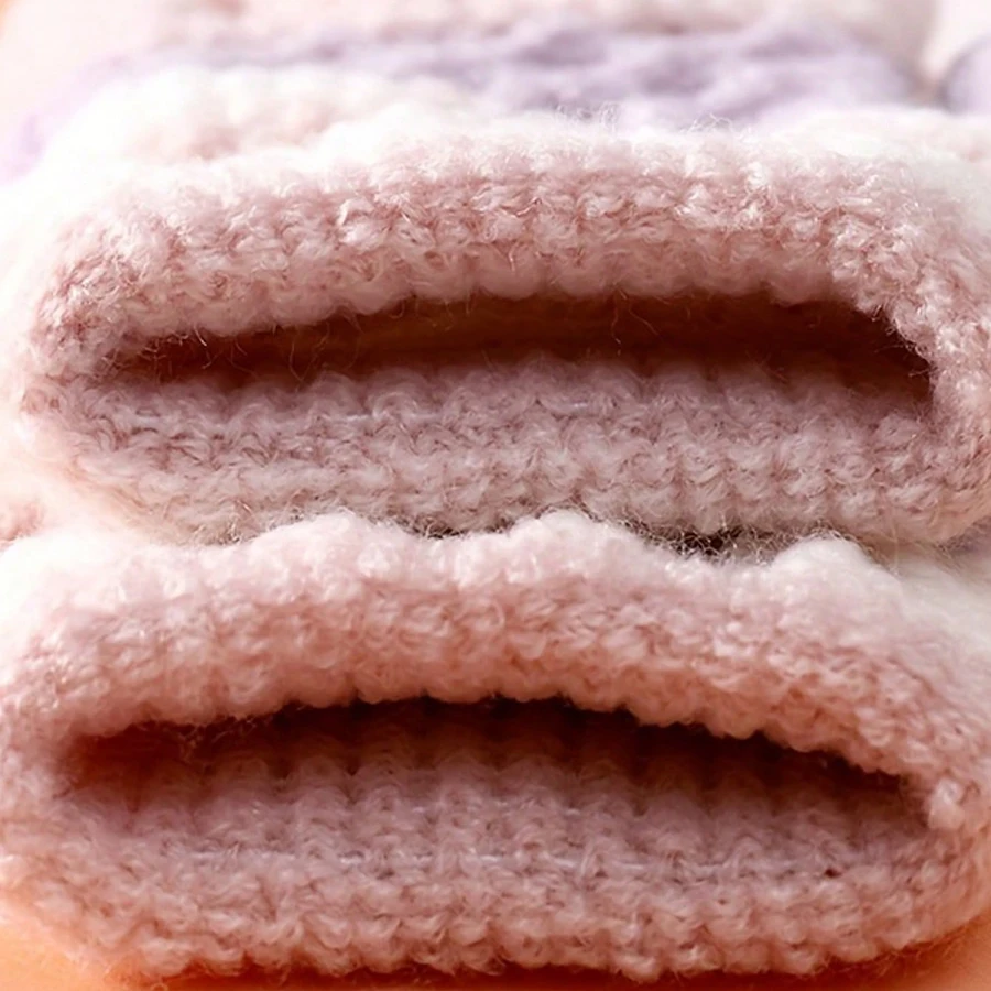 3 أزواج من القفازات للأطفال تحافظ على الدفء والبارد في الشتاء، مناسبة للأطفال من سن 3 إلى 12 سنة.