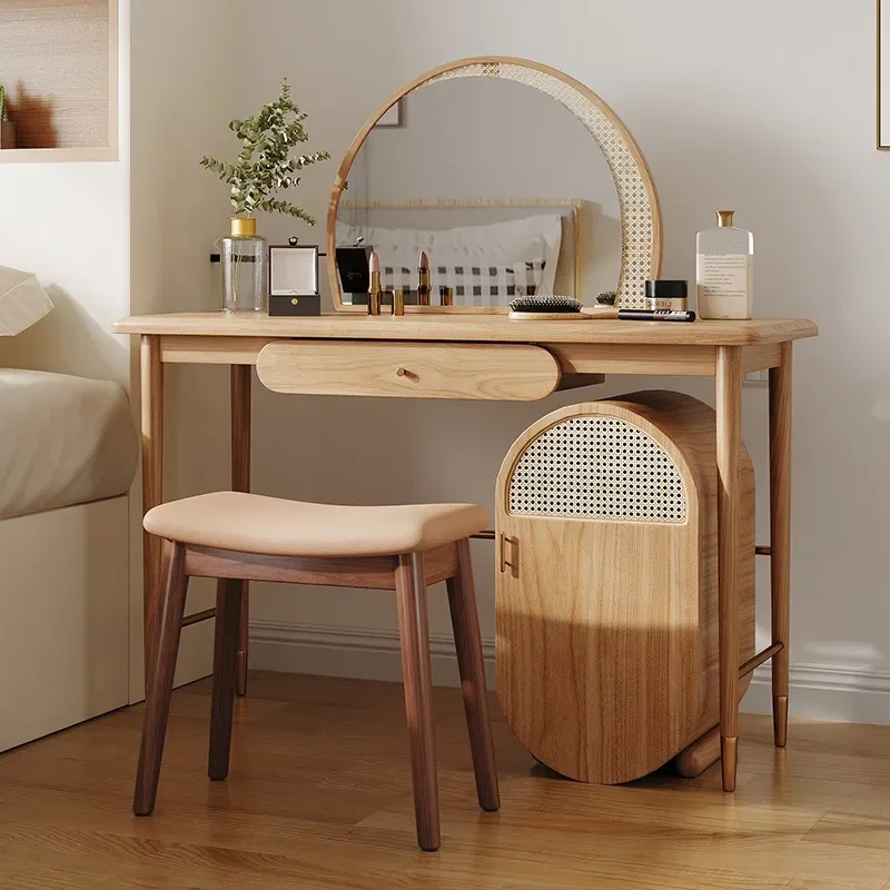 

-Internet Celebrity Light Luxury Solid Wood Makeup Stool, Dressing Minimalist Small Shoe Changing Stool