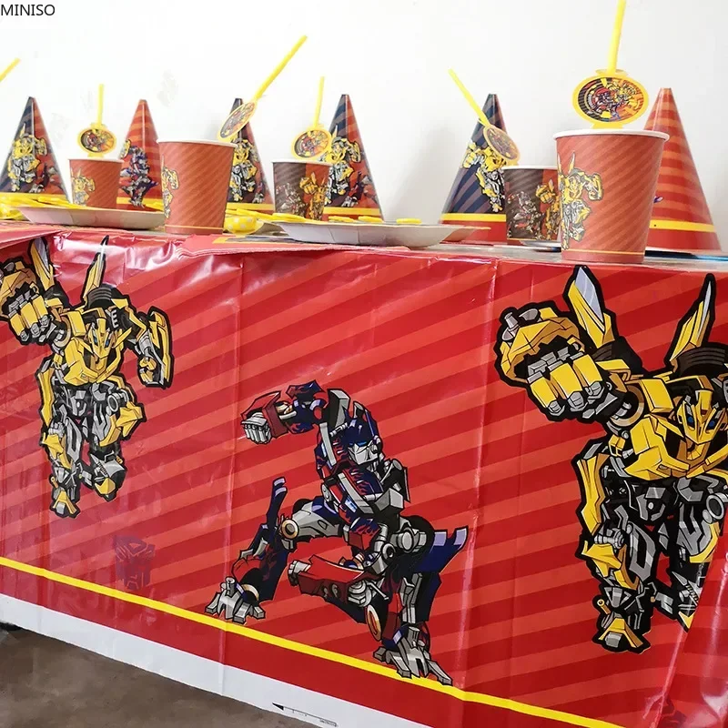 Zestaw imprezowy dla dzieci Transformation Bumblebee Optimus Prime Boy Loves Jednorazowa zastawa stołowa Dekoracje urodzinowe Materiały