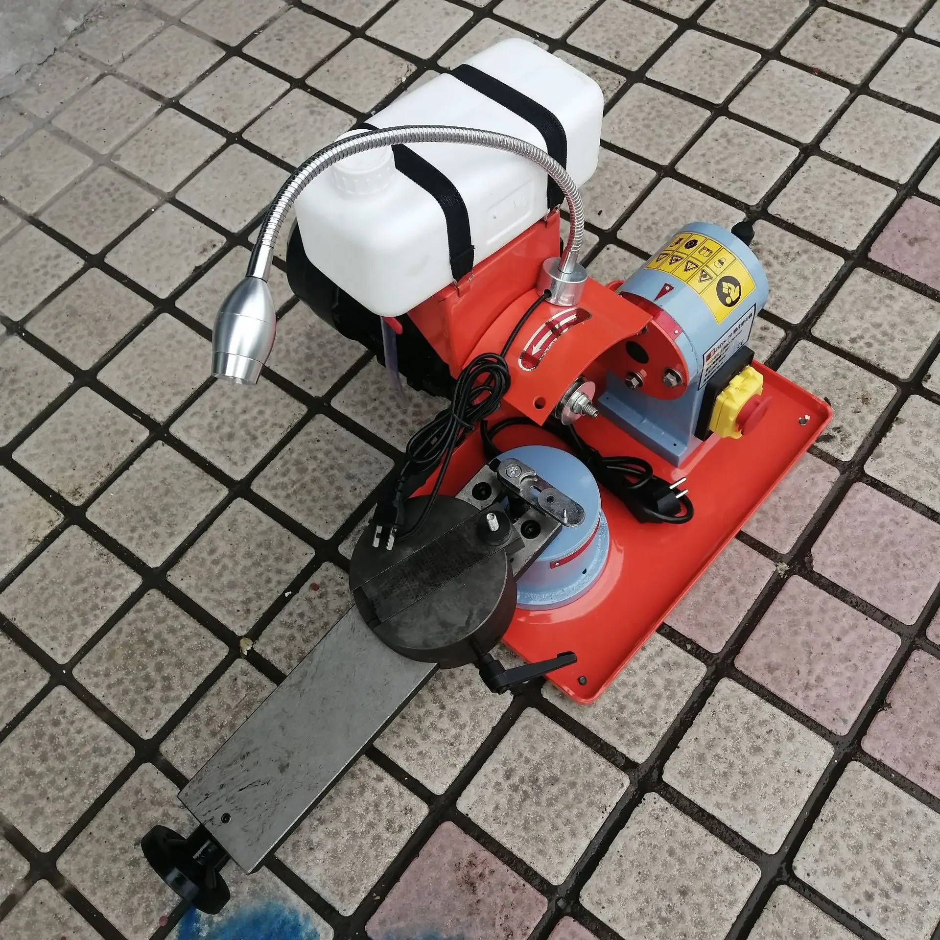 

* / m Manual Knife Grinder for Saw Blades 220V 80-700mm Grinding Diameter Easy Operate m