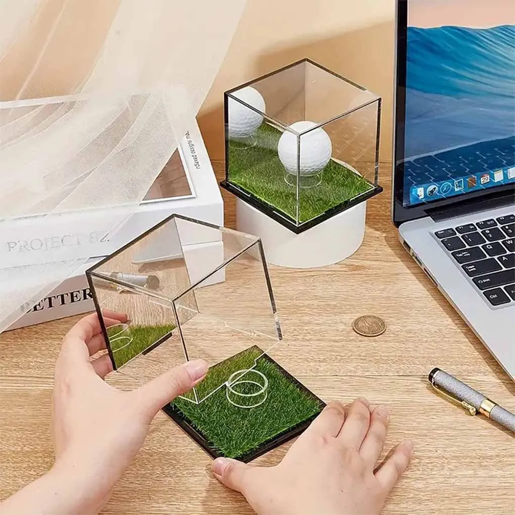 حافظة عرض كرة الجولف الشفافة لحماية الغبار وتصميم العشب وحامل كرة الجولف وسطح أملس ومربع شفاف