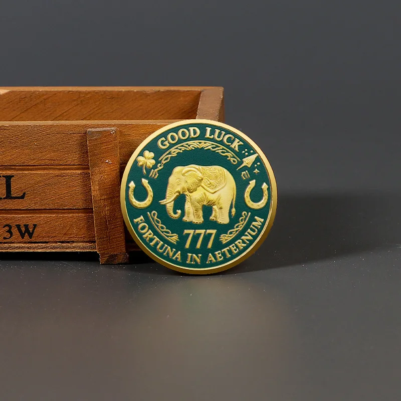 عملة Green Clover Collection المطلية بالذهب Good Luck Fortuna في عملة تذكارية Aeternum 777