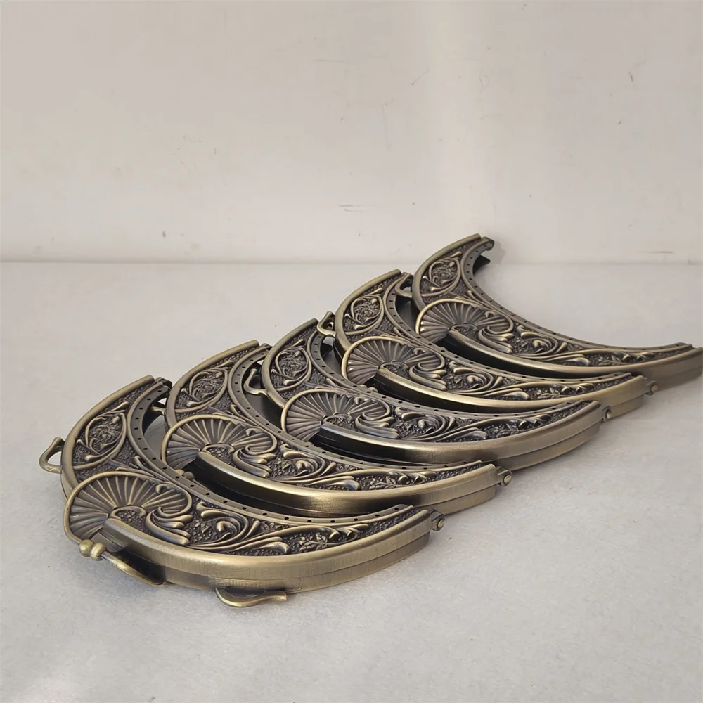 1 Piece Zinc Alloy Antique Brass Retro Mini Kiss Lock Purse Frame Small Clutch Handbag Frame Kiss Lock Bag Frame Purse Frame