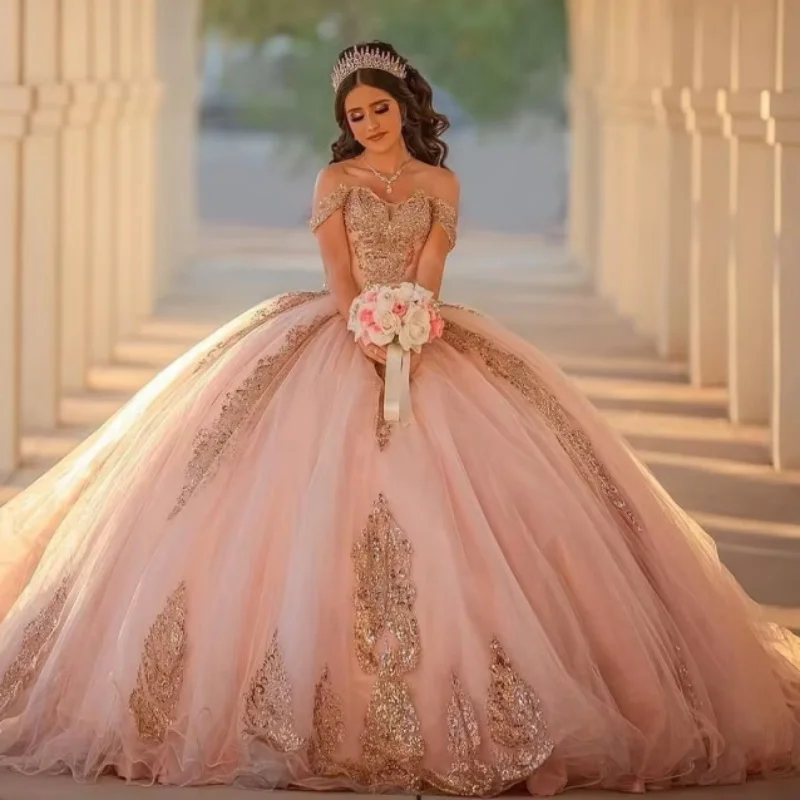 

Sparkly Quinceanera Dresses 2024 Ball Gown Pink and Rose Gold Lace Applique Princess Mexican Sweet 16 vestido de 15 quinceañera