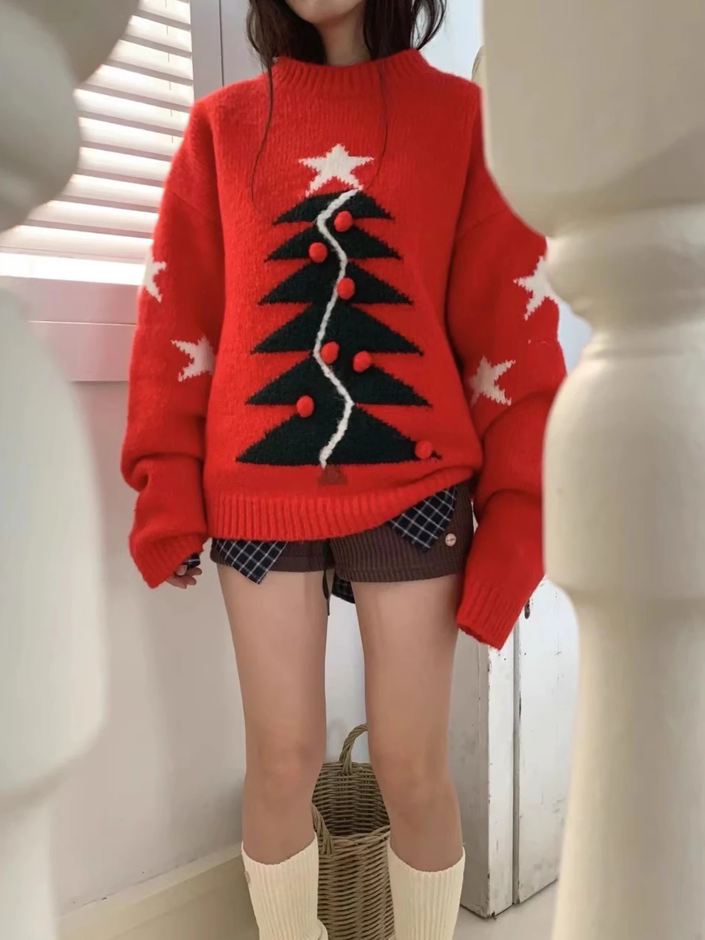 レトロなシサスツリー刺繍入りカラーブロロングスリーブレディースニットウェアスタープリントトップ冬新作通勤ルーズフィット