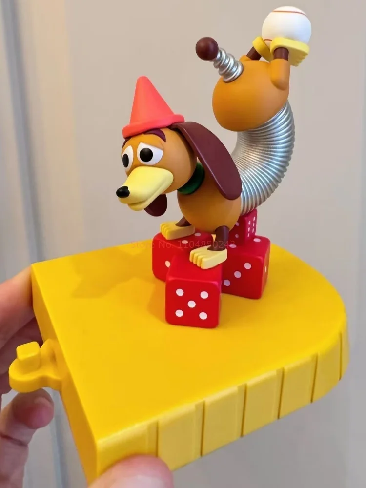 Caja ciega de Disney auténtica, serie de desfile flotante de Toy Story, Woody Buzz Lightyear, alienígena, lindo juguete de Anime, adorno, regalo de cumpleaños para niño