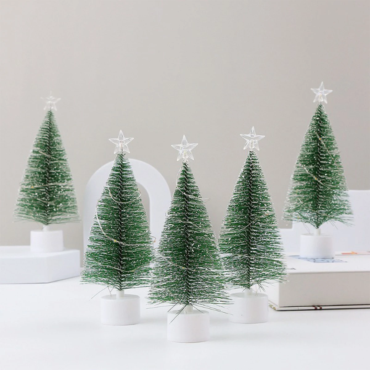 17cm Led Mini Christmas Tree Decorations Decor Plastic Xmas And Gift Party Snow Desk Winter Tabletop Green Year Beautiful Lights