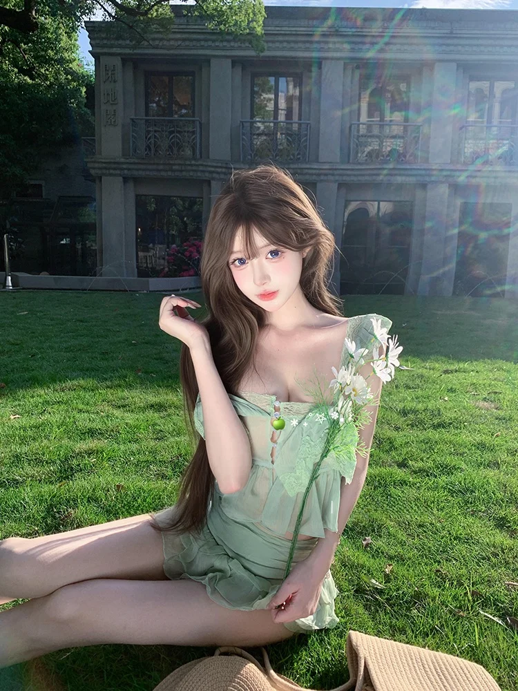 

Summer Vacation Style Green Two-Piece Set Women's Fashion Design Unique Pure Desire Top Short Skirt Set Breathable Lightweight
