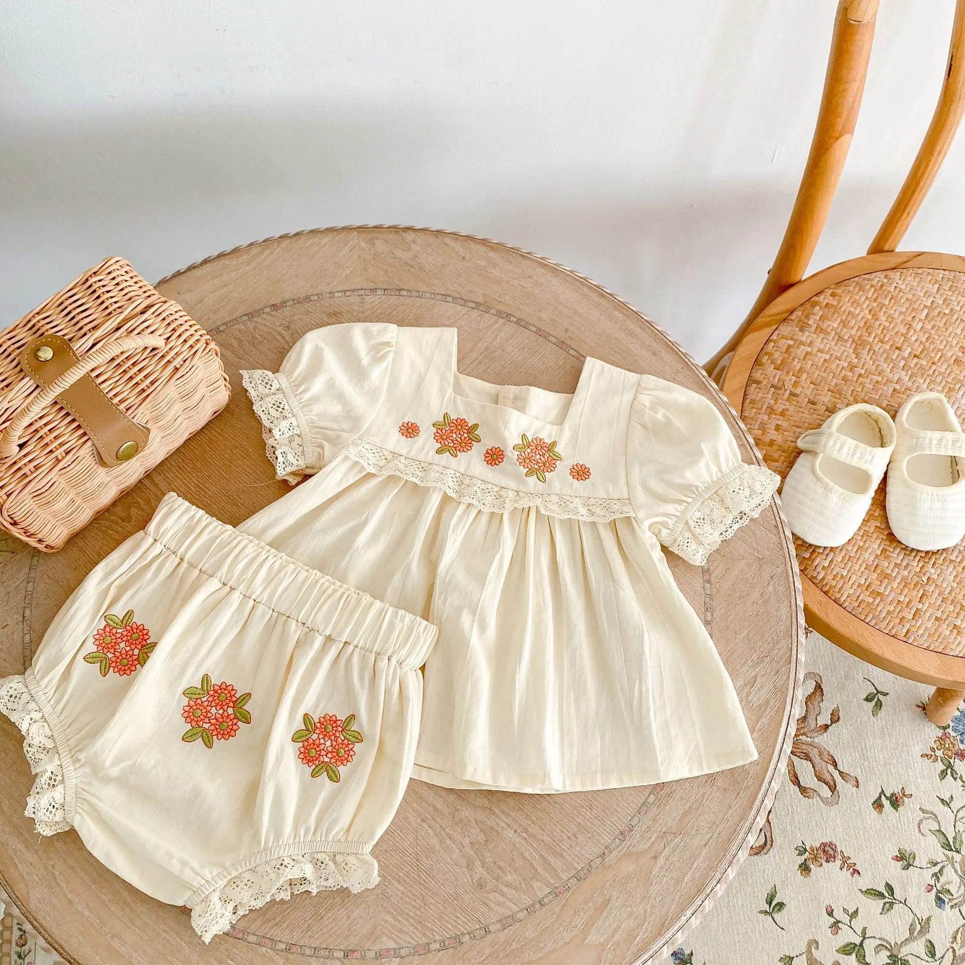 2024 Summer Baby Girls Sets Flower Embroidered Short Sleeve Top+Flower Bread Shorts 2-piece Set for Female Newborn Baby Clothes